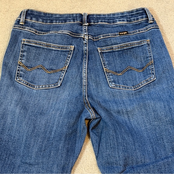 Wrangler Boot Cut Jeans Medium Rinse Regular Inseam - Women’s 8 / 29 Denim - Picture 6 of 9